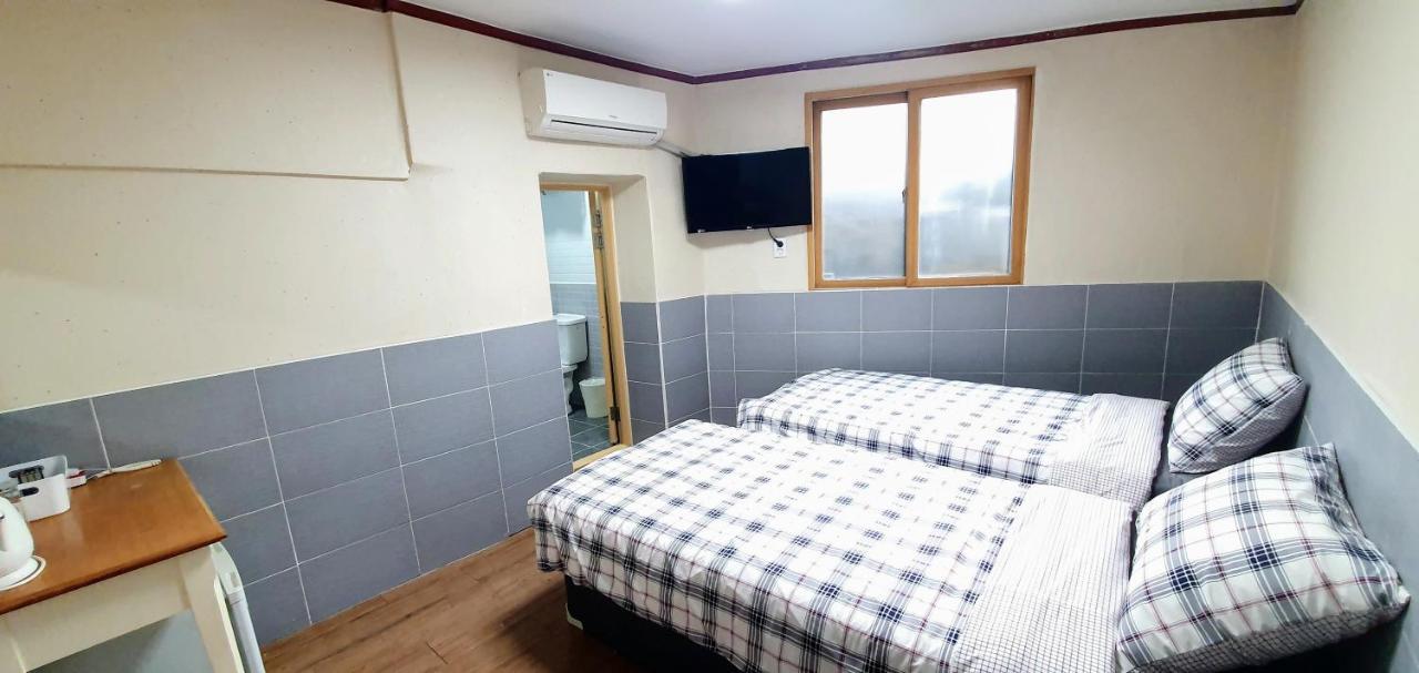 New Sun Guesthouse Myeongdong Seoul Exterior photo